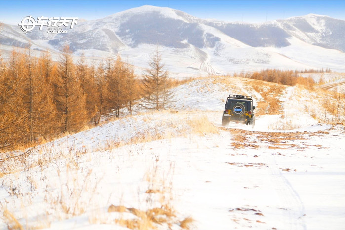 冬季逃离雾霾 草原天路体验冰雪世界