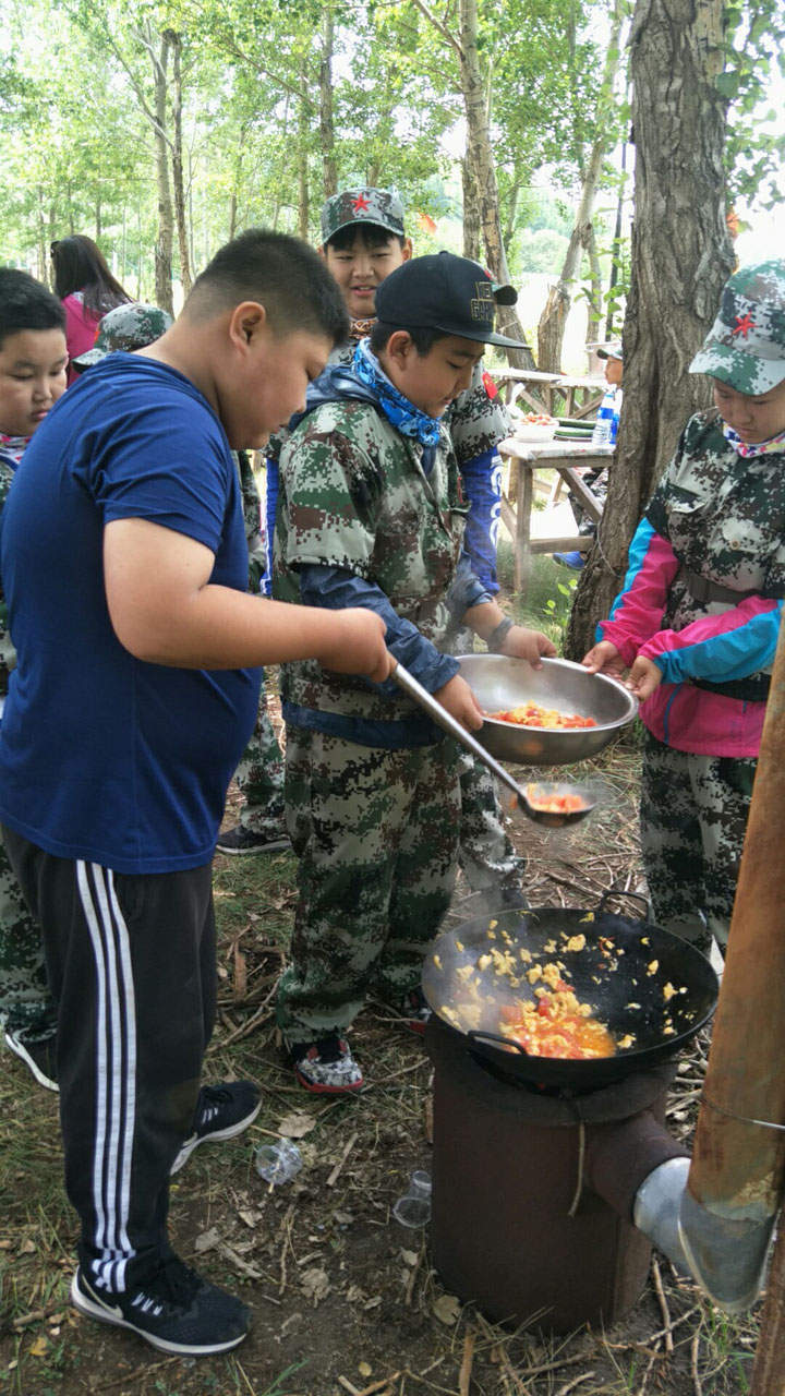 伯文教育草原军事夏令营