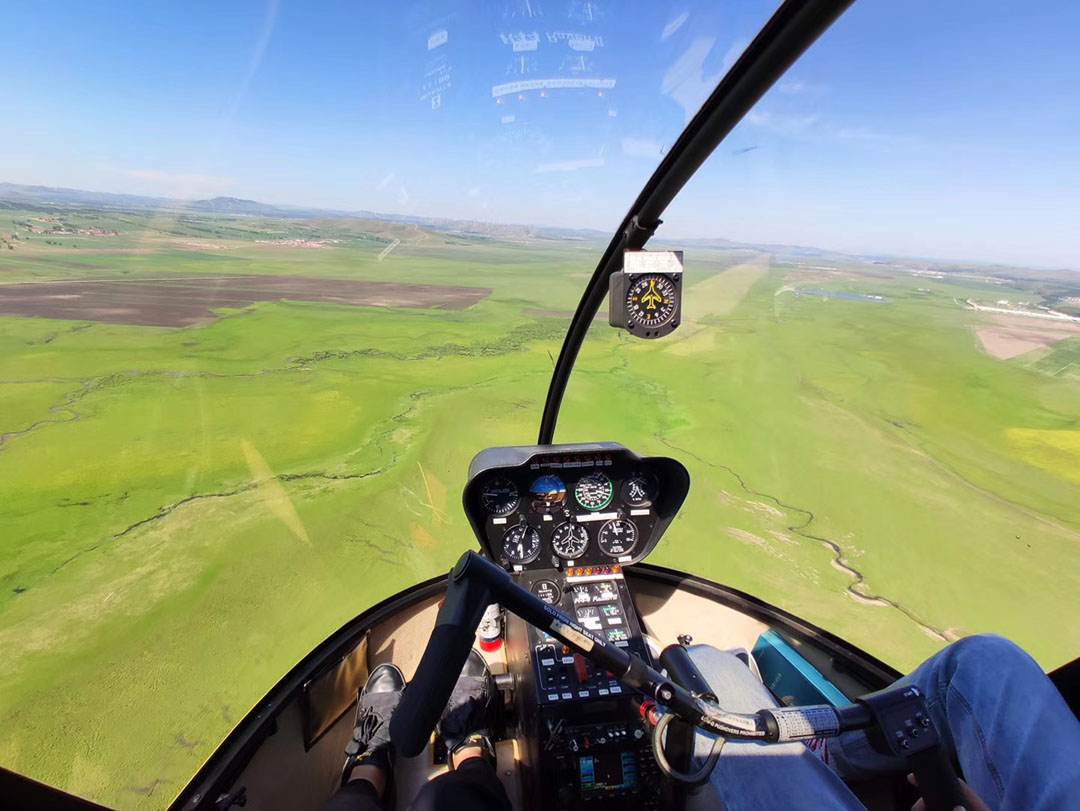 飞行俱乐部:直升机/动力伞/热气球等坝上领空飞行
