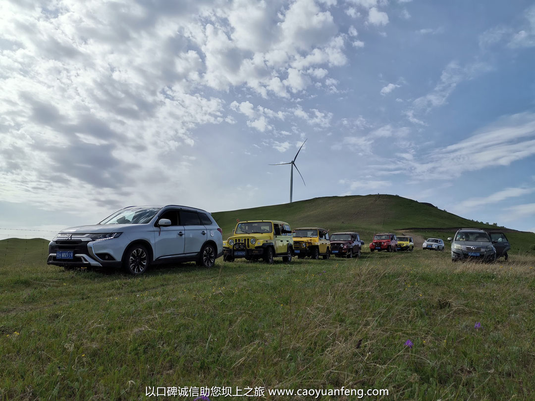 坝上越野吉普车