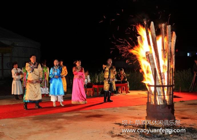 草原篝火晚会,蒙古族歌舞表演,草原夜晚必须体验的活动_丰宁坝上.草原风-特色酒店农家院